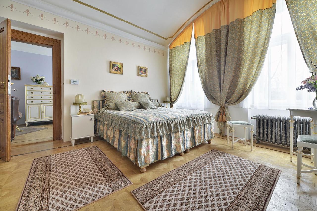 Apartman Dalia Janáčkovo nábřeží Praga Exterior foto